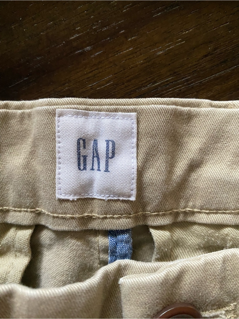 GAP Men's Classic Chino Pants in Khaki - Picture 4 of 4